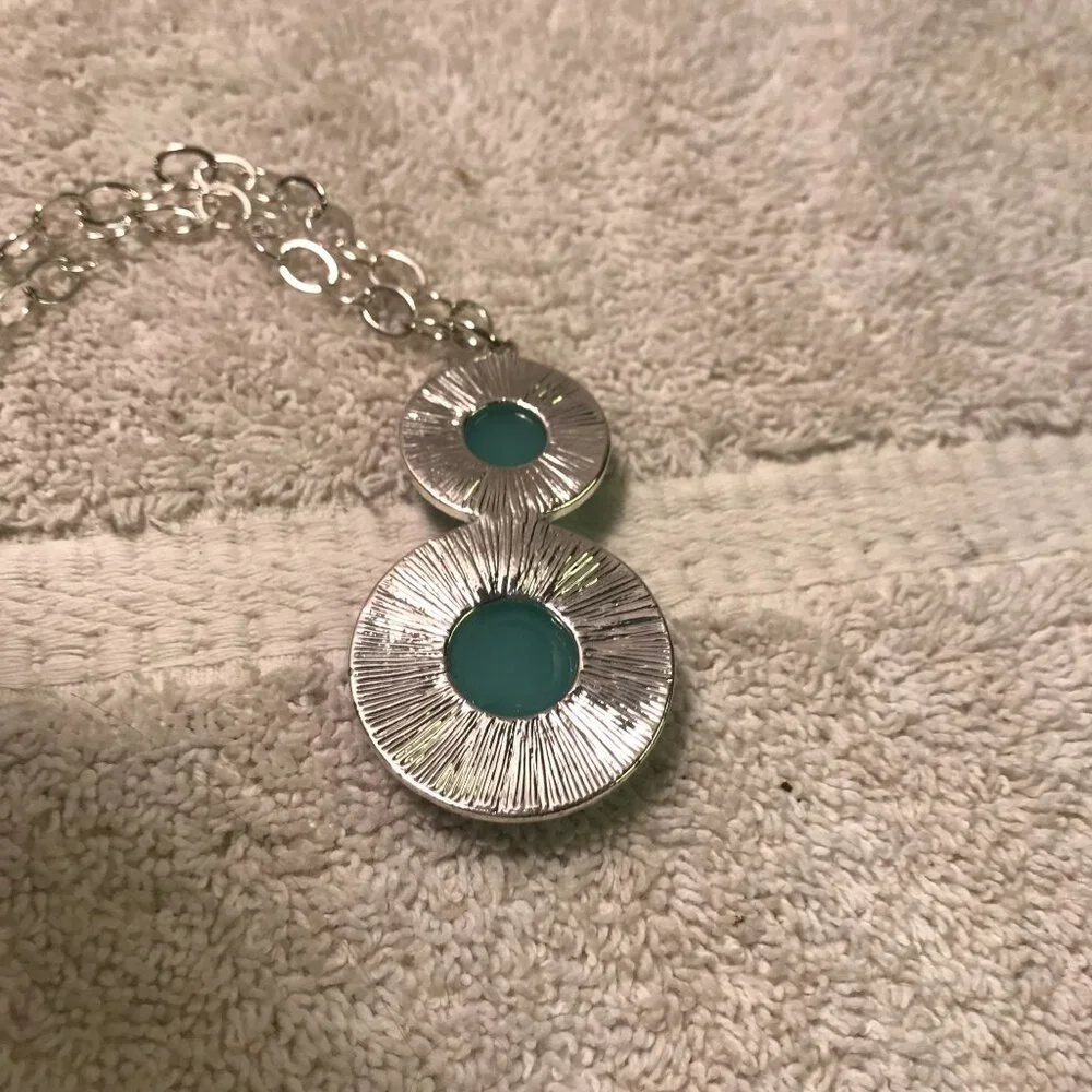 Avon Pacific Opalesque Necklace‎ With Blue Stone & Silver Chain